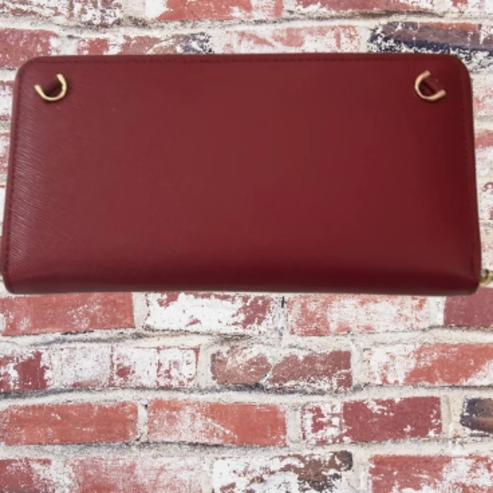 📣Samantha Brown Travel Organizer Wallet 🆕 W/O Tags  🎁 Cross Body Strap 🍒 Red